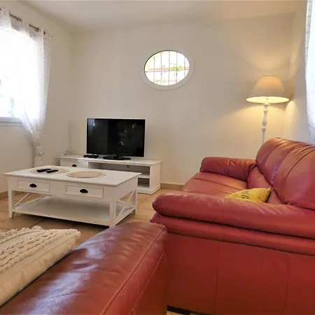 Villa Inviting In Paul Trois Chateaux With Pool Saint-Paul-Trois-Chateaux