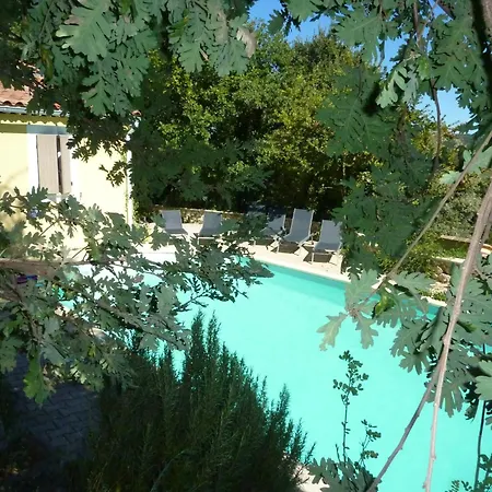 Villa Inviting In Paul Trois Chateaux With Pool